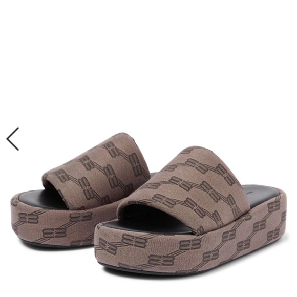 BALENCIAGA BB LOGO-JACQUARD CANVAS FLATFORM SLIDES IN DARK MINK GREY/BROWN - Picture 5 of 8